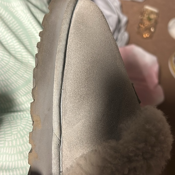 Ugg slide on slippers - Picture 3 of 5